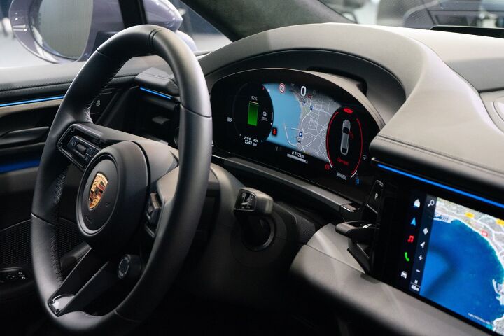 The interior of the Macan EV is very familiar, with design elements coming form the Taycan and 911. 