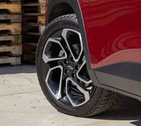 The Trax 2RS rolls on big, 19-inch alloy wheels. Image credit: Kyle Patrick