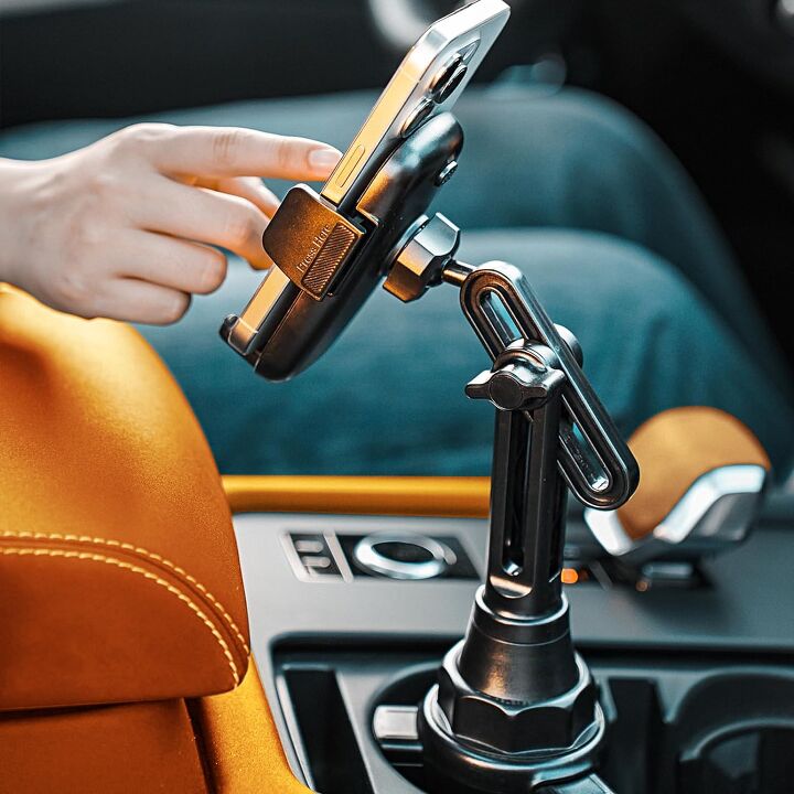 Phone In Car Choosing The Best Phone Mount For Your Car | AutoGuide.com