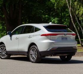 Steep rear window rake gives the Venza a stylish rear three-quarter view. Image credit: Kyle Patrick