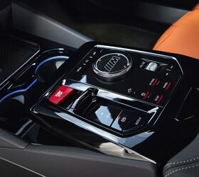M controls aplenty in the center console. Image credit: BMW