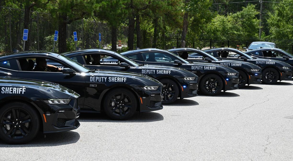 Sc Police South Carolina Gets 17 New Ford Mustang Police Cars | AutoGuide.com