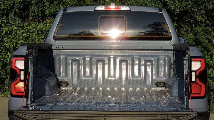 2024 Ford Ranger Raptor | AutoGuide.com