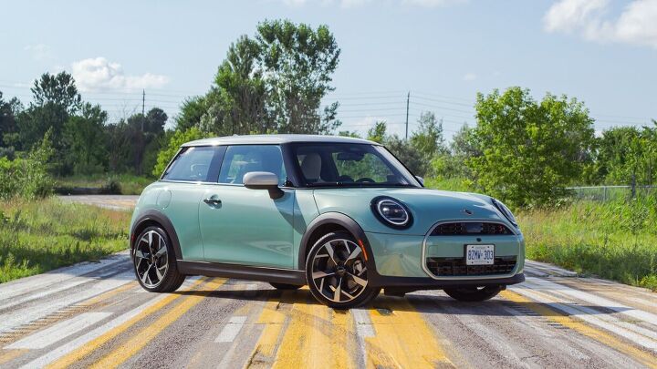 2025 Mini Cooper S Review: Fast, Fashion | AutoGuide.com