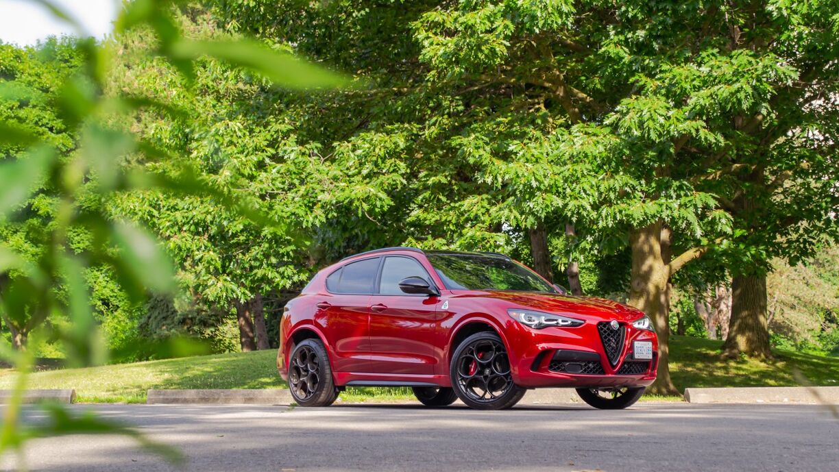Alfa Romeo Stelvio Review, Specs, Pricing, Features, Videos and More