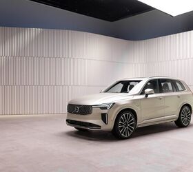 2025 Volvo XC90 Debuts New Looks, More Tech, Better Cabin