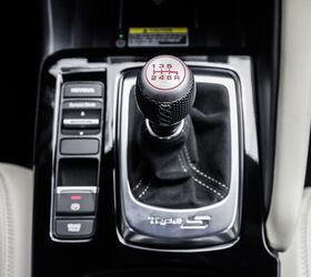 2024 Acura Integra Type S 6-speed manual shifter