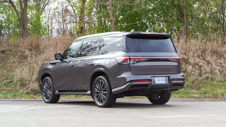 Lexus Infinity Infiniti QX80 vs Lexus LX 600 Comparison: Big SUVs, Big Luxury ...