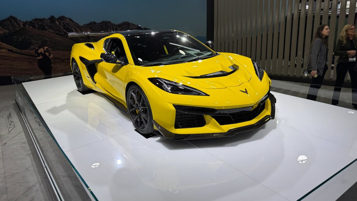 Detroit Auto Show 2025: The Best New Cars | AutoGuide.com