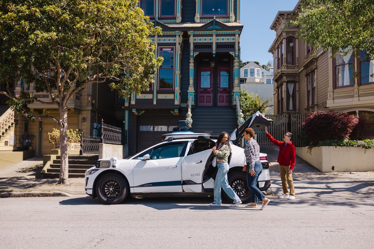 Waymo Heads To New York City With Robotaxis In Tow | AutoGuide.com