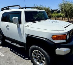2011 Toyota FJ Cruiser For Sale | AutoGuide.com