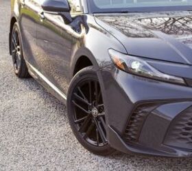 2025 Toyota Camry SE AWD: All the Details