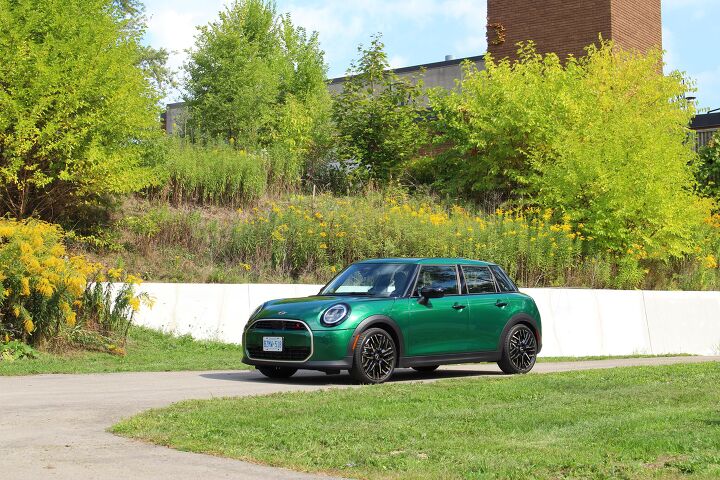 Modess Mini 4 2025 MINI Cooper S 4 Door Review | AutoGuide.com