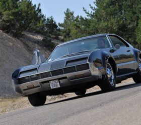 Top 10 Front Wheel Drive Cars with a V8 Engine