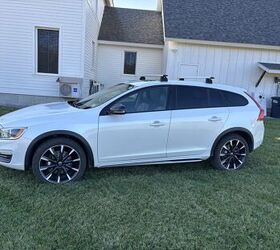 2017 Volvo V60 Cross Country For Sale