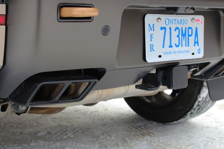 2026 Land Rover Defender OCTA Review: Geländewagen Hunting | AutoGuide.com