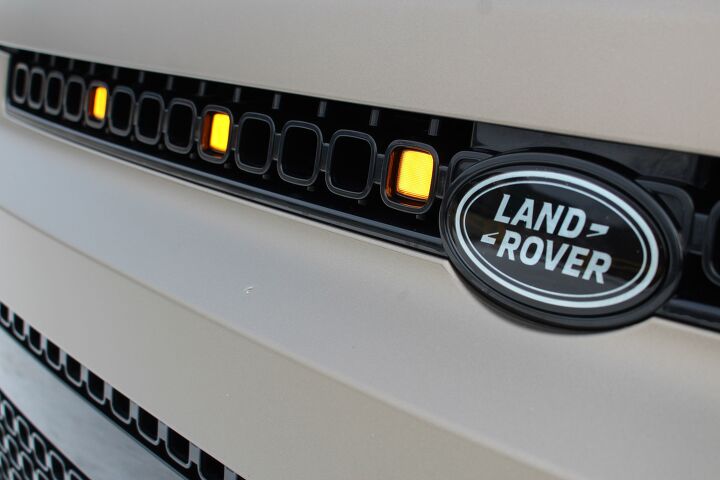 2026 Land Rover Defender OCTA Review: Geländewagen Hunting | AutoGuide.com