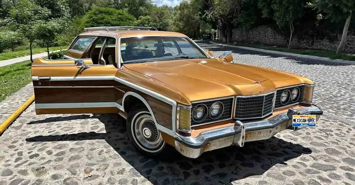 1974 Ford Country Squire For Sale