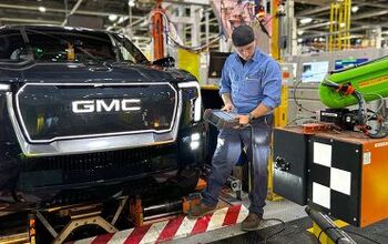 GM Pauses Production of Biggest BEVs at Flagship Detroit Factory