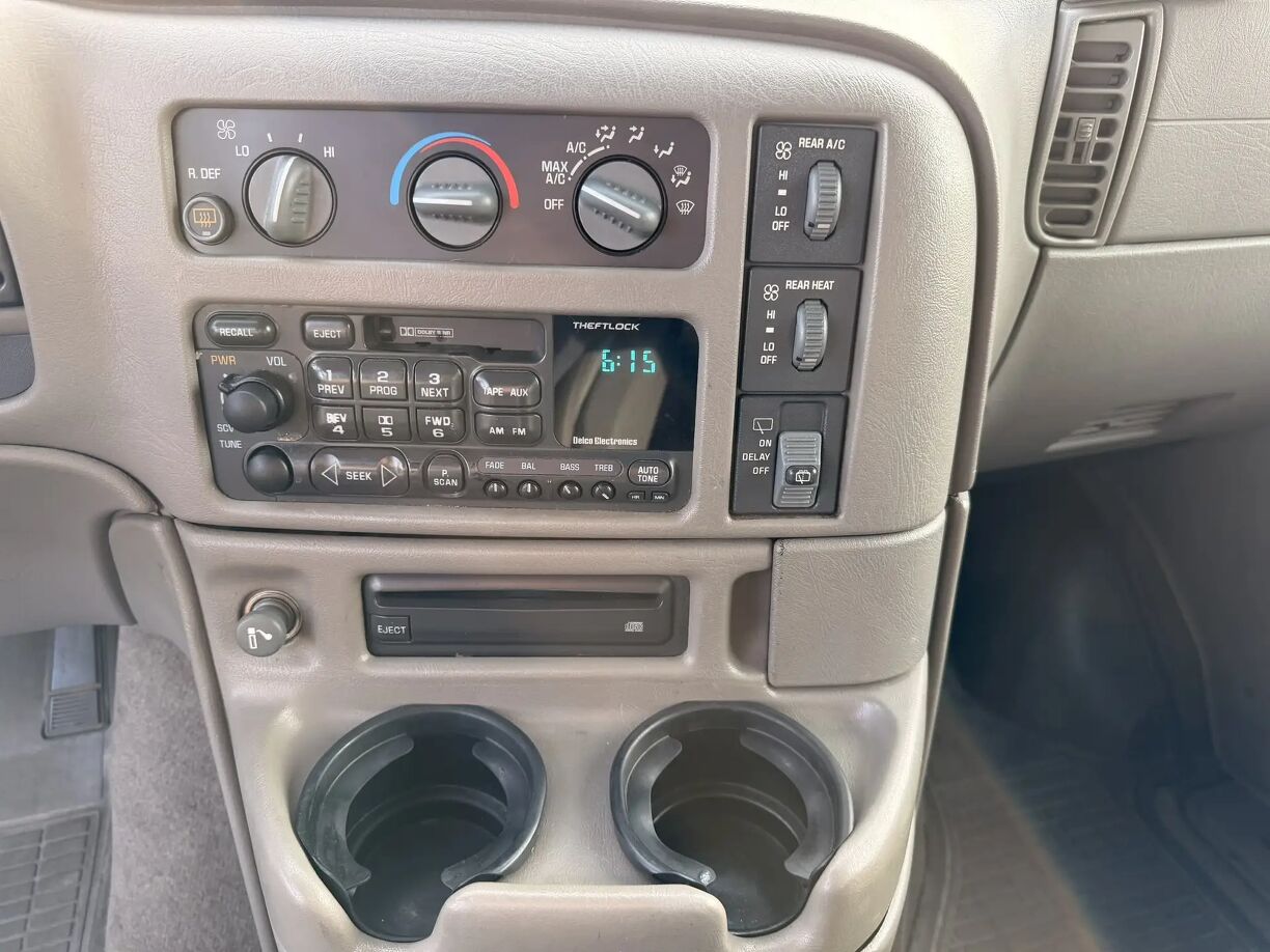 2003 Chevrolet Astro For Sale | AutoGuide.com