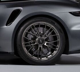 pirelli builds custom p zero r tire for porsche s newest supercar
