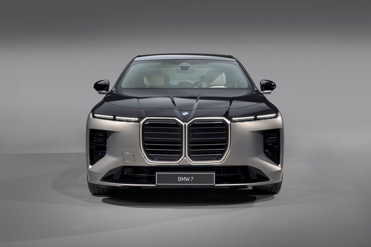 2027 BMW 7 Series Hands-On Preview: Cleaner Looks, Neue Klasse Tech ...