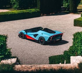 lamborghini fenomeno roadster brings a drop top back to the bull