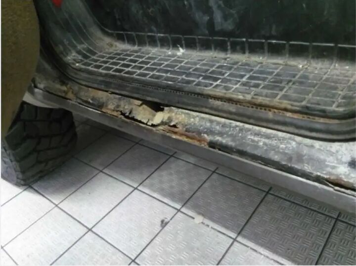 2000 Chevy Astro AWD Overlander For Sale | AutoGuide.com