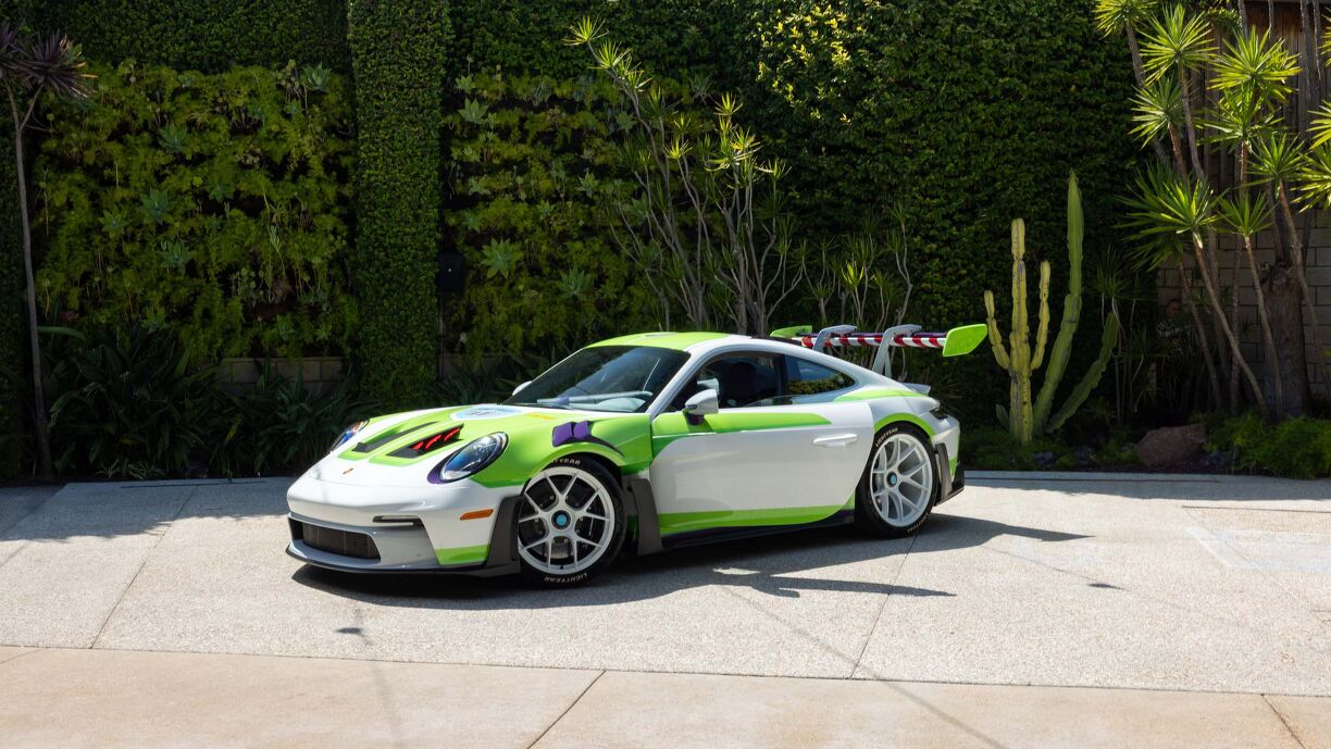 2026 Porsche 911 GT3 RS Buzz Lightyear AutoGuide 2026-porsche-911-gt3-rs-buzz-lightyear-autoguide