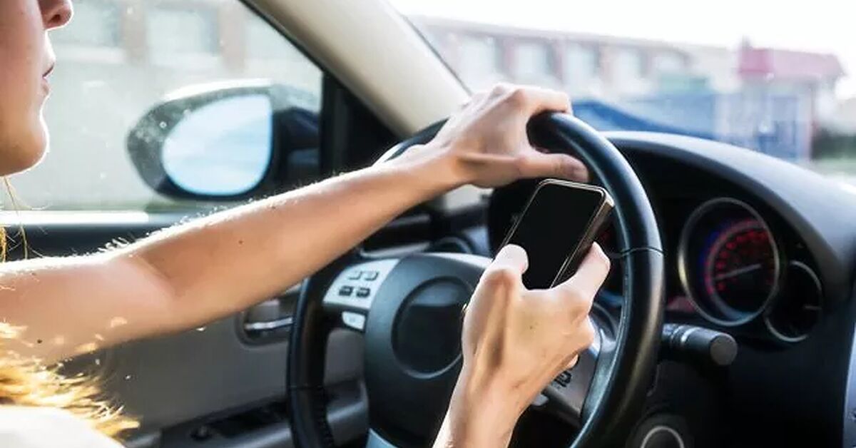 driver distracted by dropped cigarette bentley If it changes how you feel, it changes how you drive. The Scholl sisters were on a trip when a with marijuana and hydrocodone in his system hit them. One daughter driver distracted by dropped cigarette