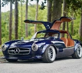 Signature Autosports' 300 SL Gullwing Is Really Just A Chrysler